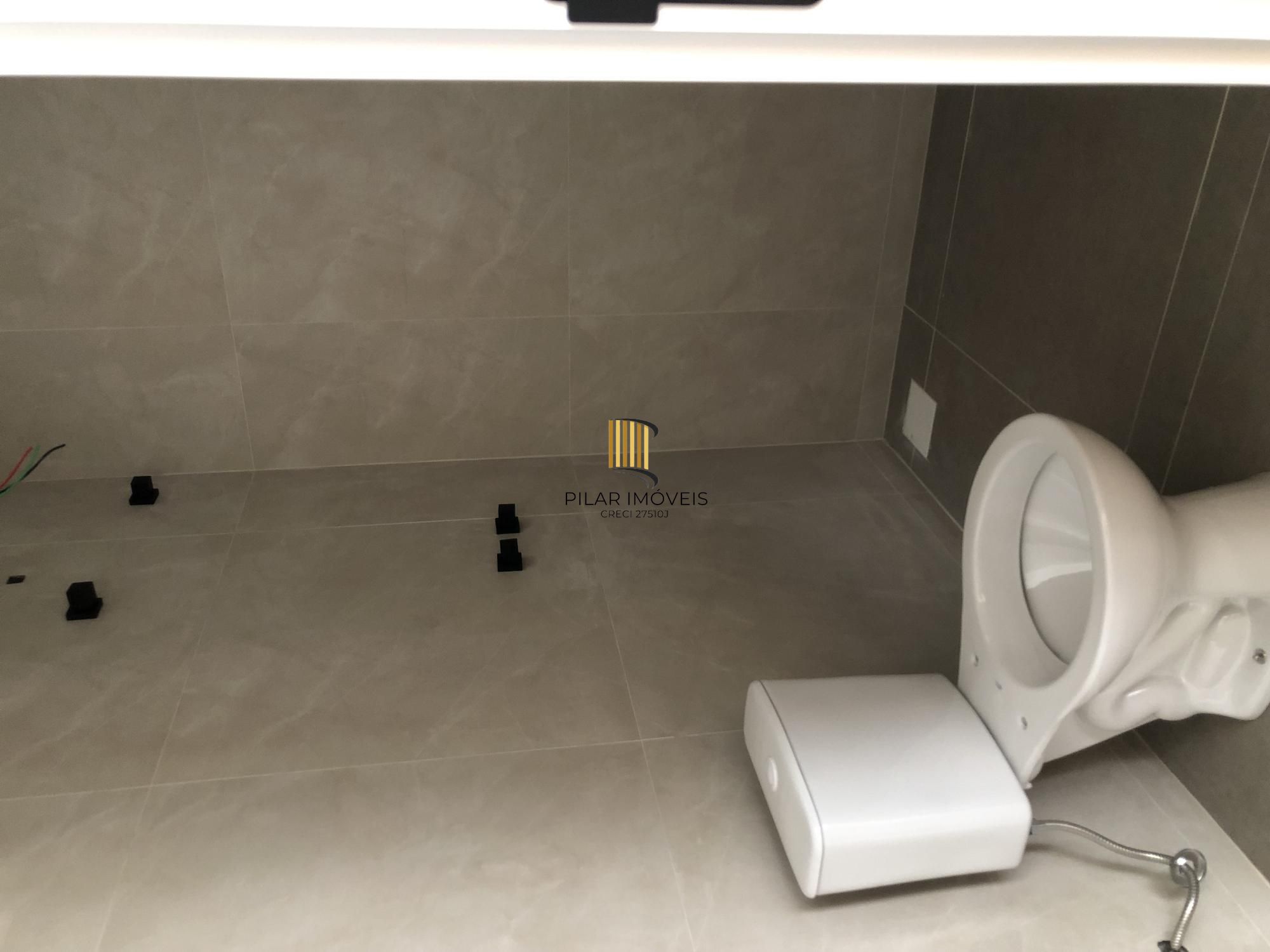 Casa 3 dormitórios no bairro Igara