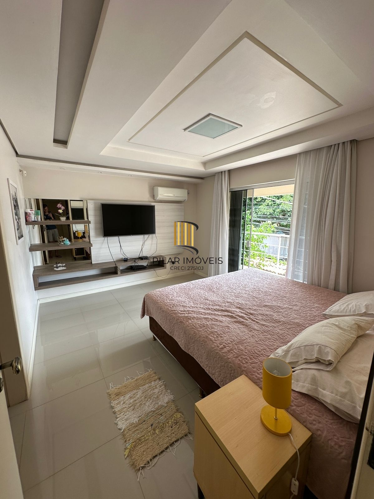 Casa 4 dormitórios no bairro Niterói