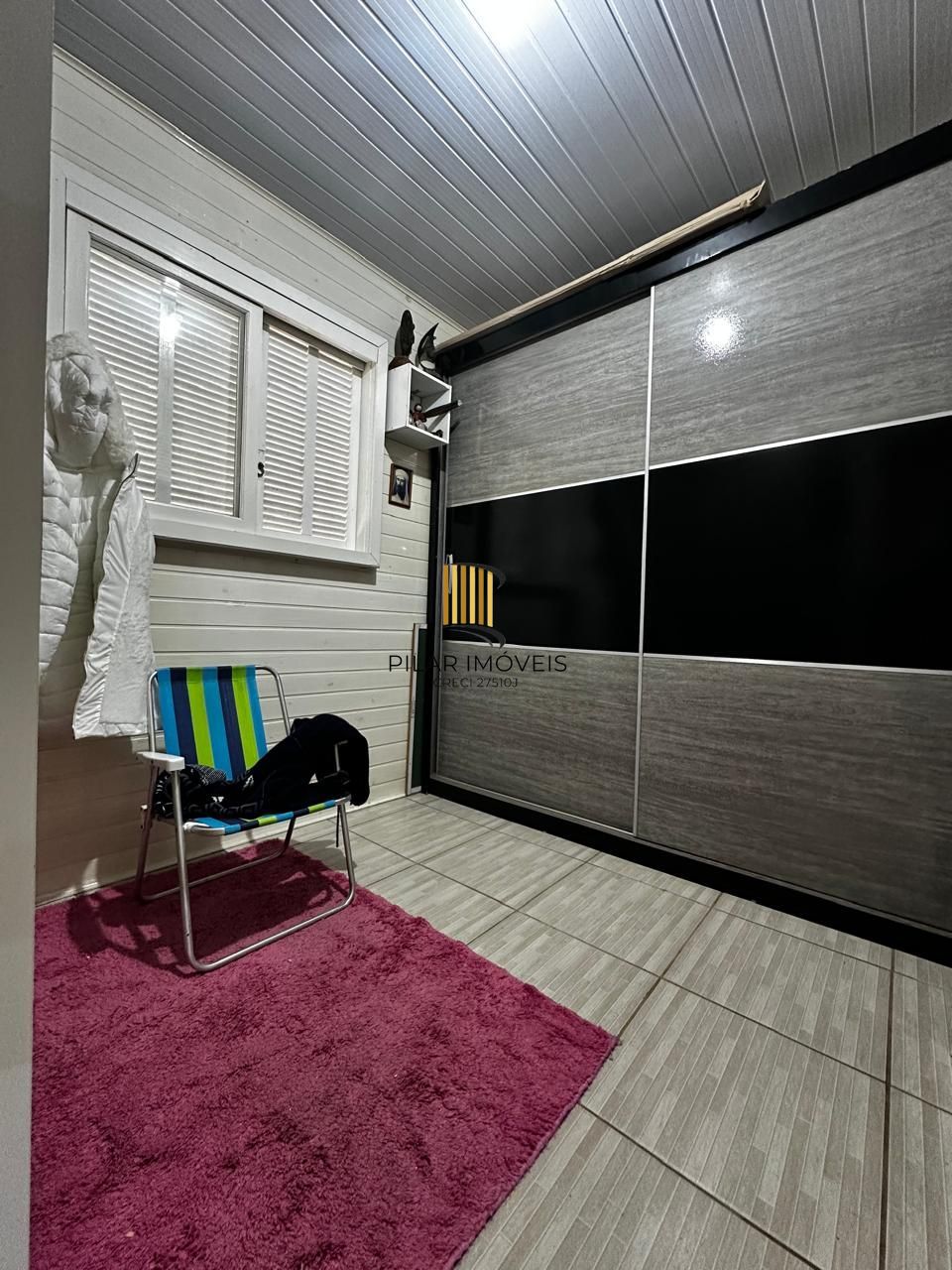 Casa 2 dormitórios no bairro Olaria