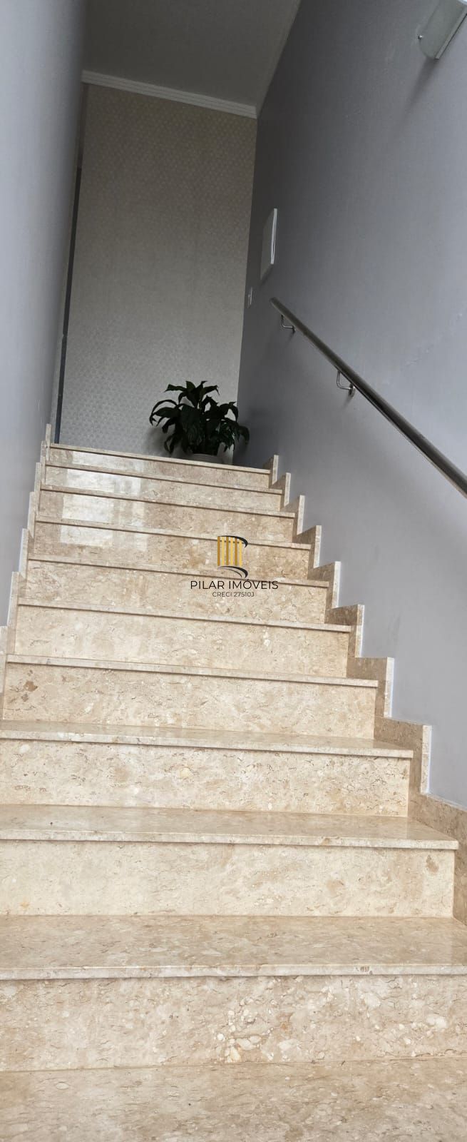 Excelente casa alto padrão, mobiliada no bairro Igara em Canoas.