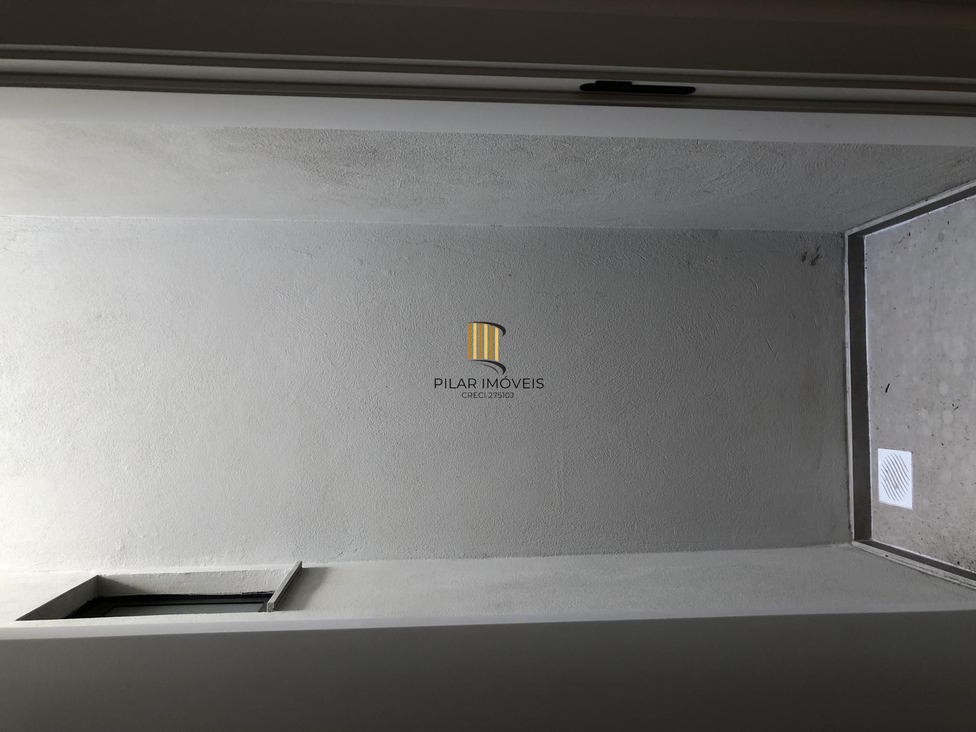 Casa 3 dormitórios no bairro Igara