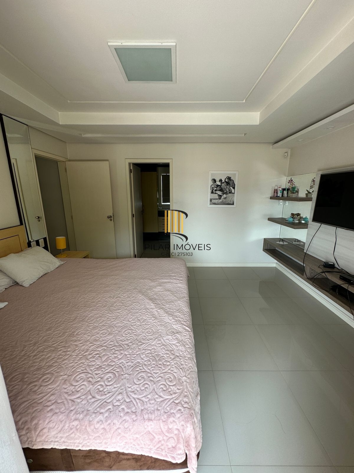 Casa 4 dormitórios no bairro Niterói