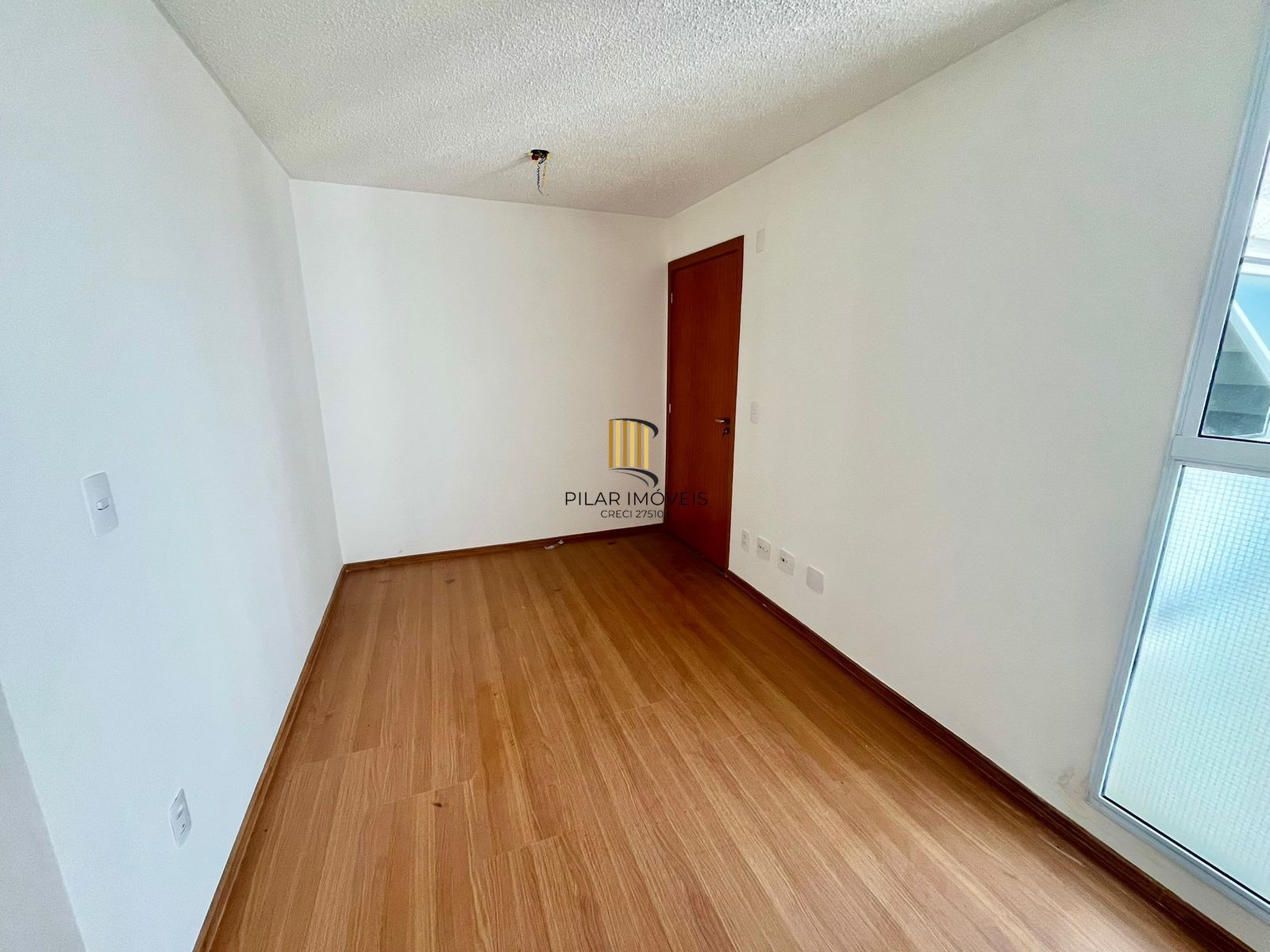Apartamento 2 dormitórios no bairro Cecília