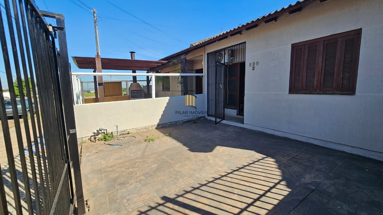 Casa 2 dormitórios no bairro Parque Granja Esperança