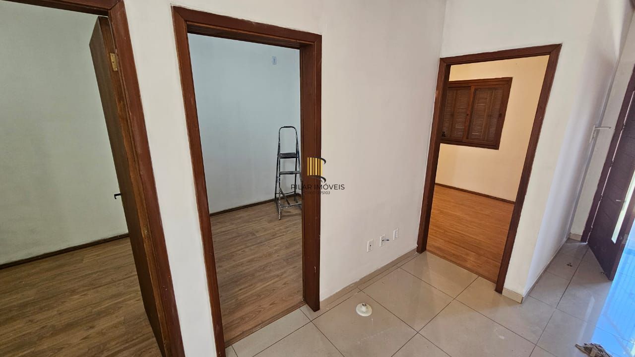 Casa 2 dormitórios no bairro Parque Granja Esperança