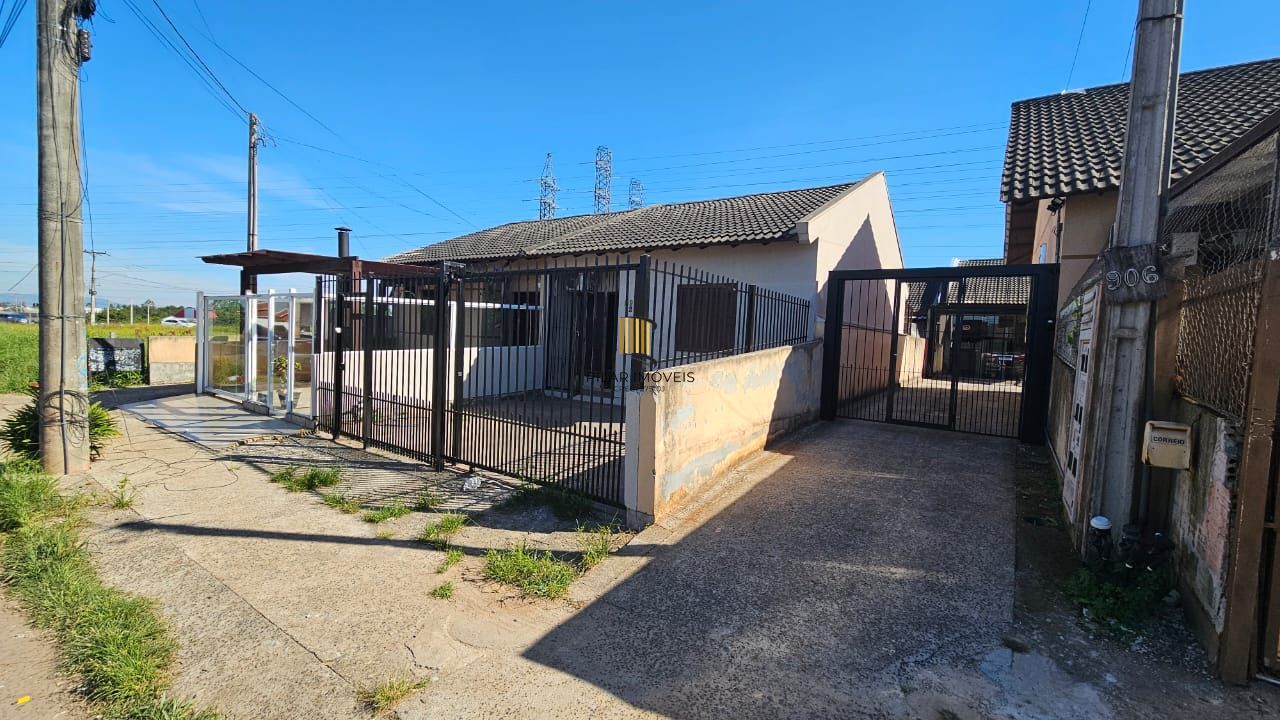 Casa 2 dormitórios no bairro Parque Granja Esperança