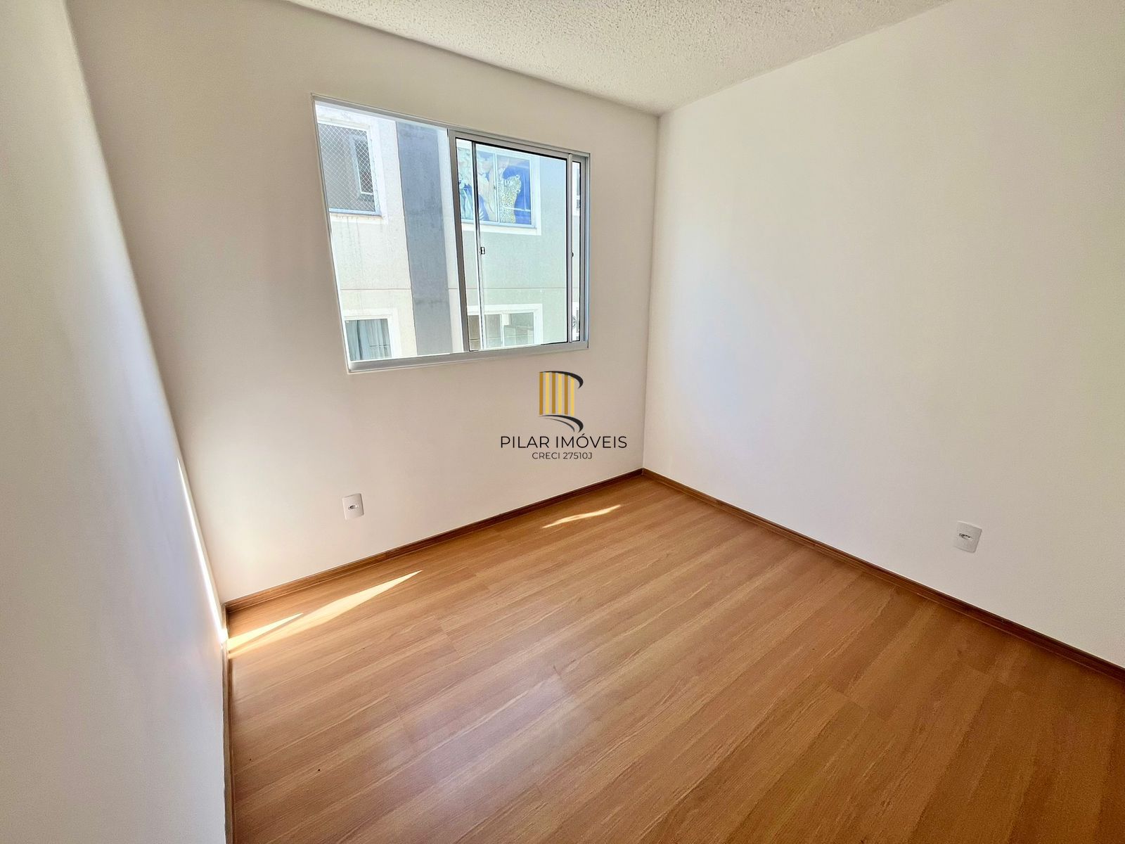 Apartamento 2 dormitórios no bairro Cecília