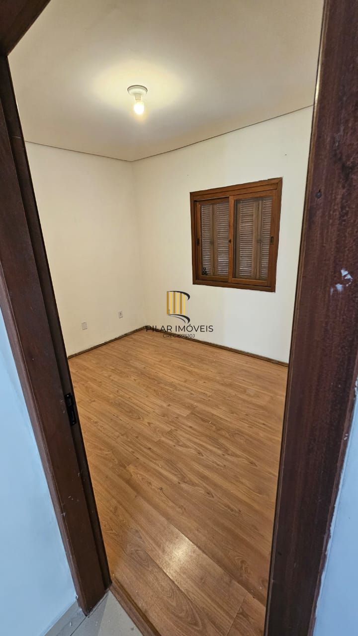 Casa 2 dormitórios no bairro Parque Granja Esperança