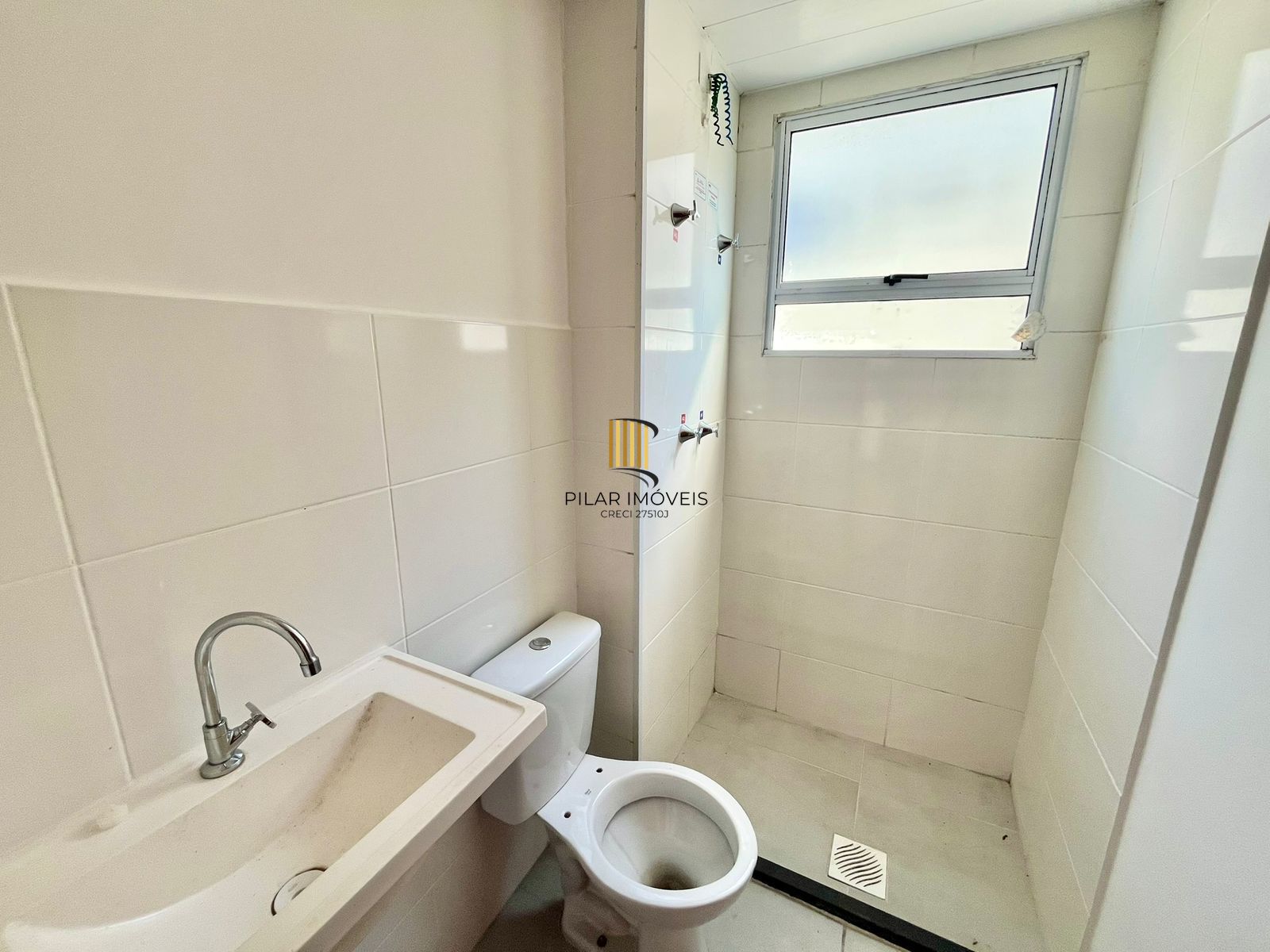 Apartamento 2 dormitórios no bairro Cecília