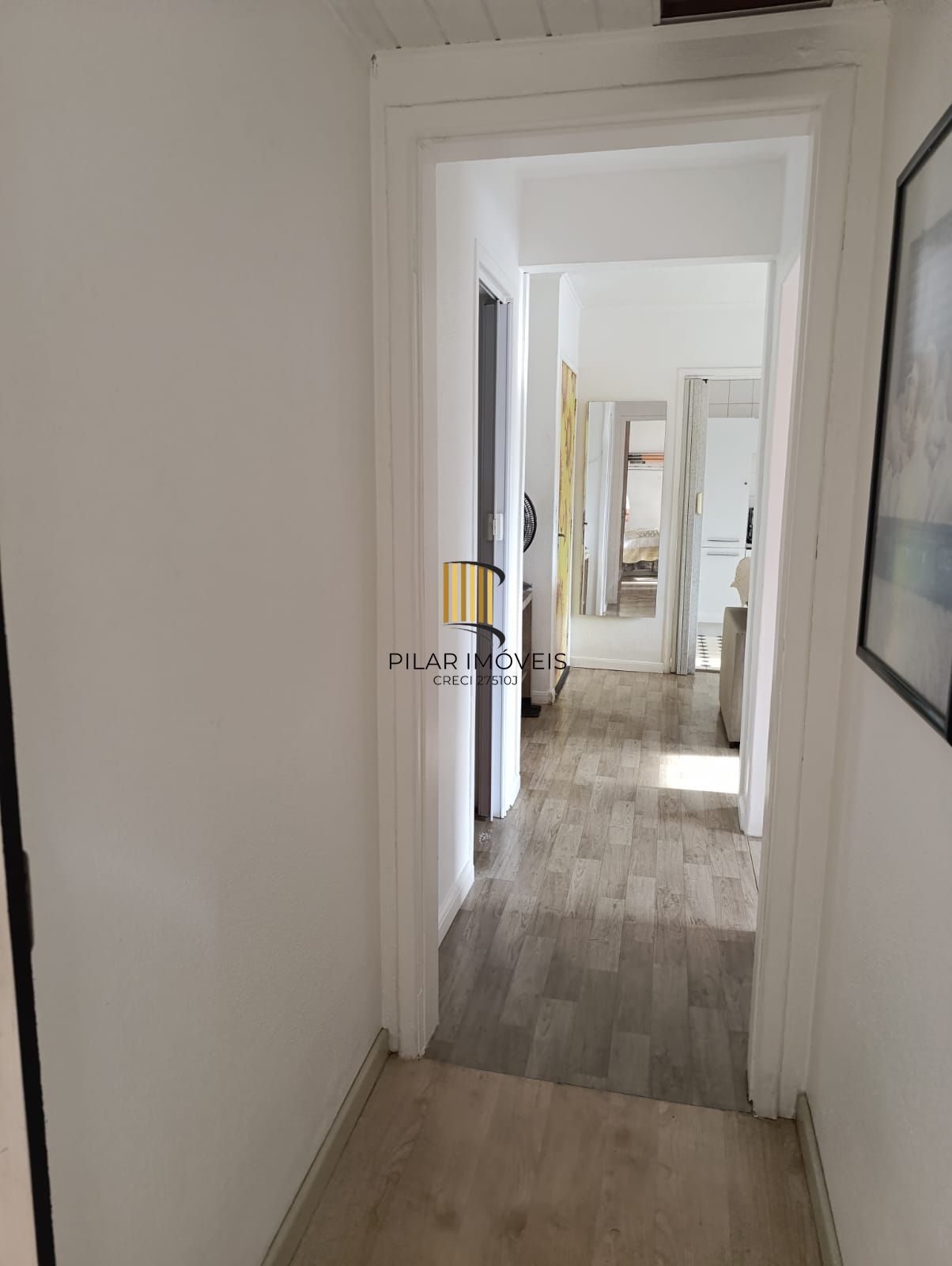 Apartamento semi mobiliado de 2 dormitórios bairro Sarandi