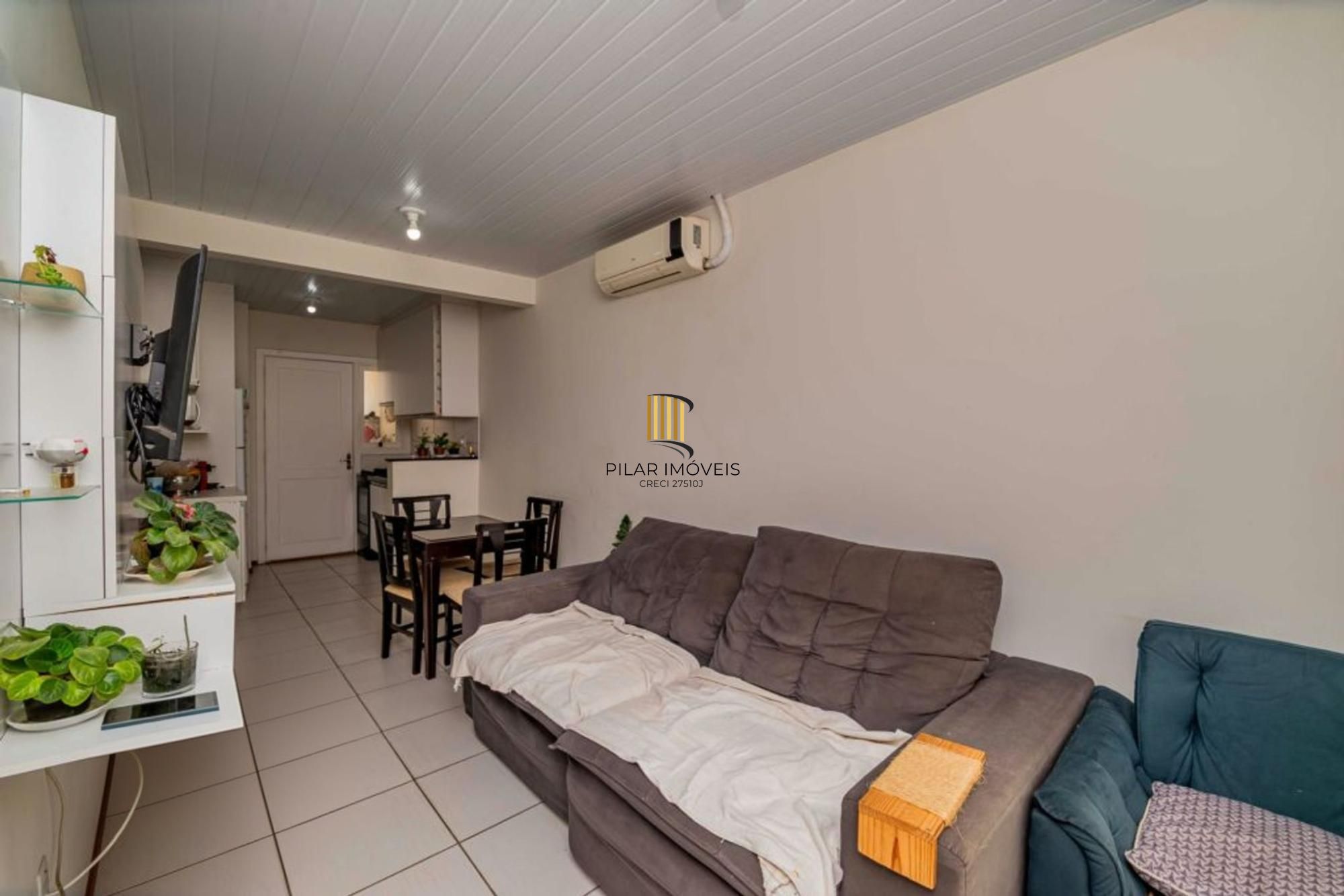 Casa 2 quartos, vaga, academia, piscina e salão de festa no bairro Restinga