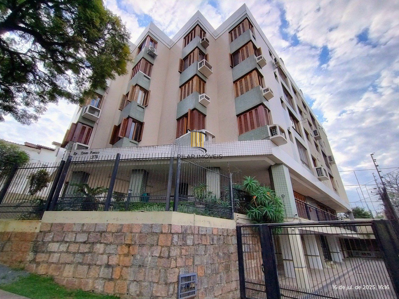 Apartamento com 2 Dormitórios no Bairro Teresópolis