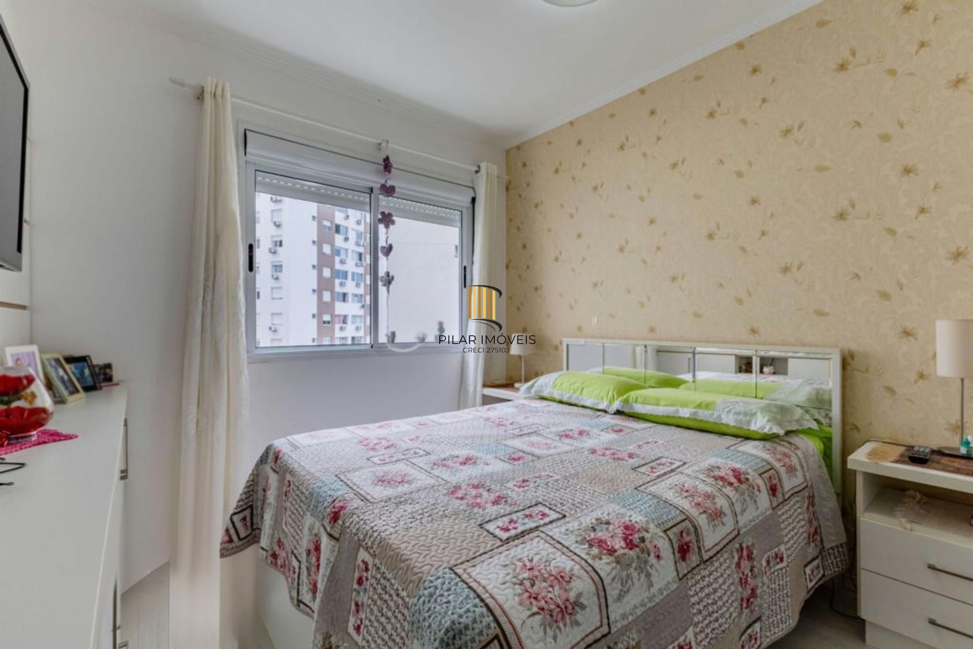 Apartamento de 3 quartos,suíte,elevador e 1 vaga no bairro Vila Ipiranga.