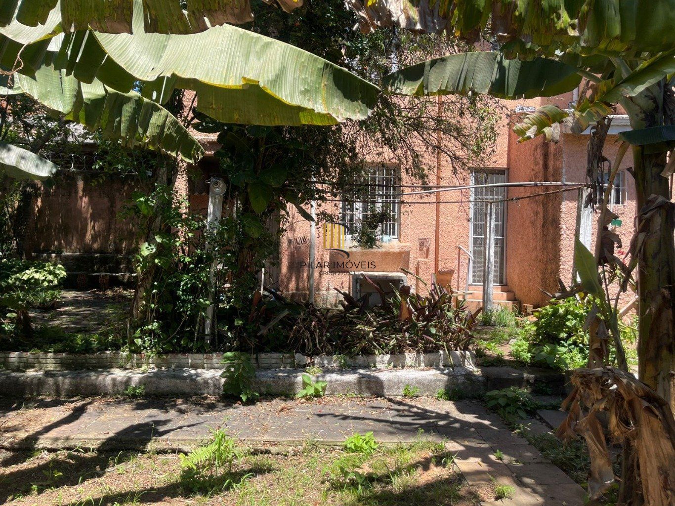 Amplo Terreno com Casa no Partenon | Ótima Localização