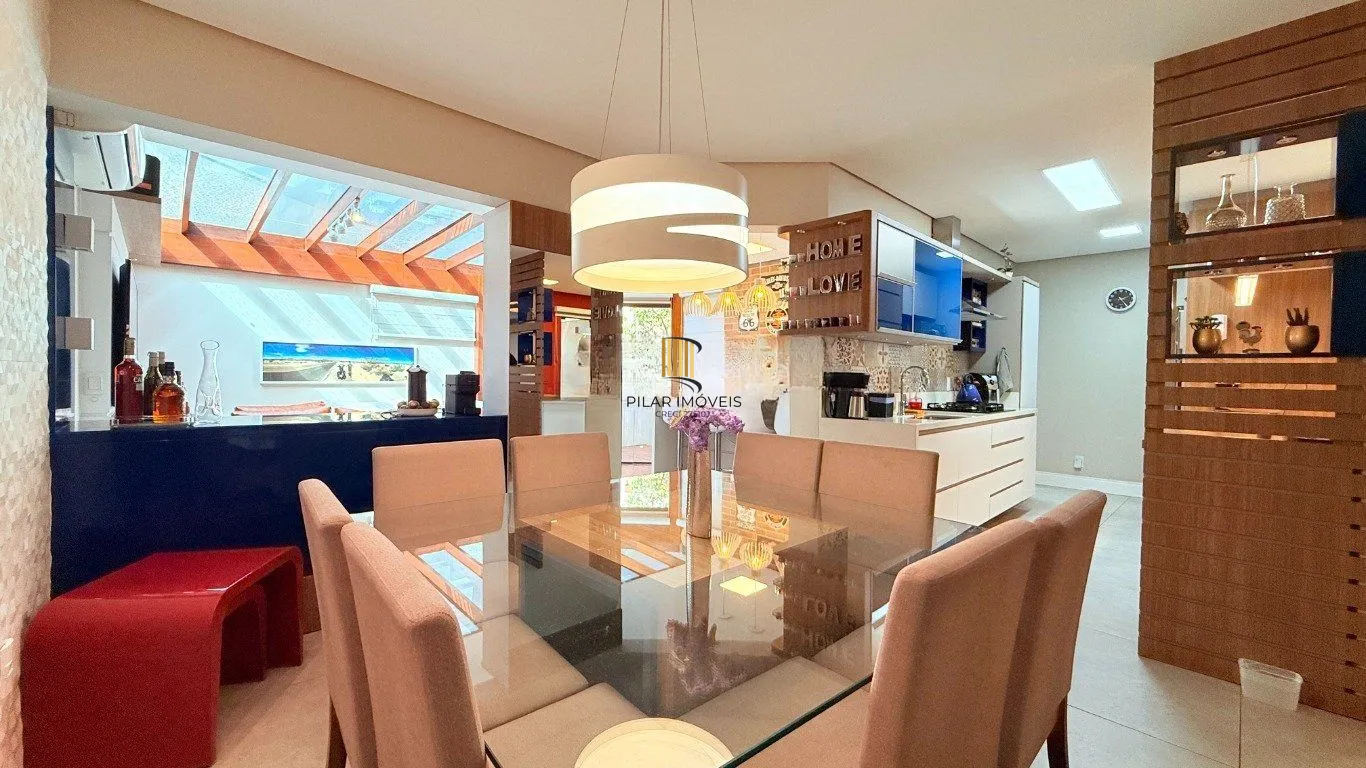 Casa em condomínio 3 dormitórios, 1suíte, 2 vagas, 186m² privativos no Ecoville.