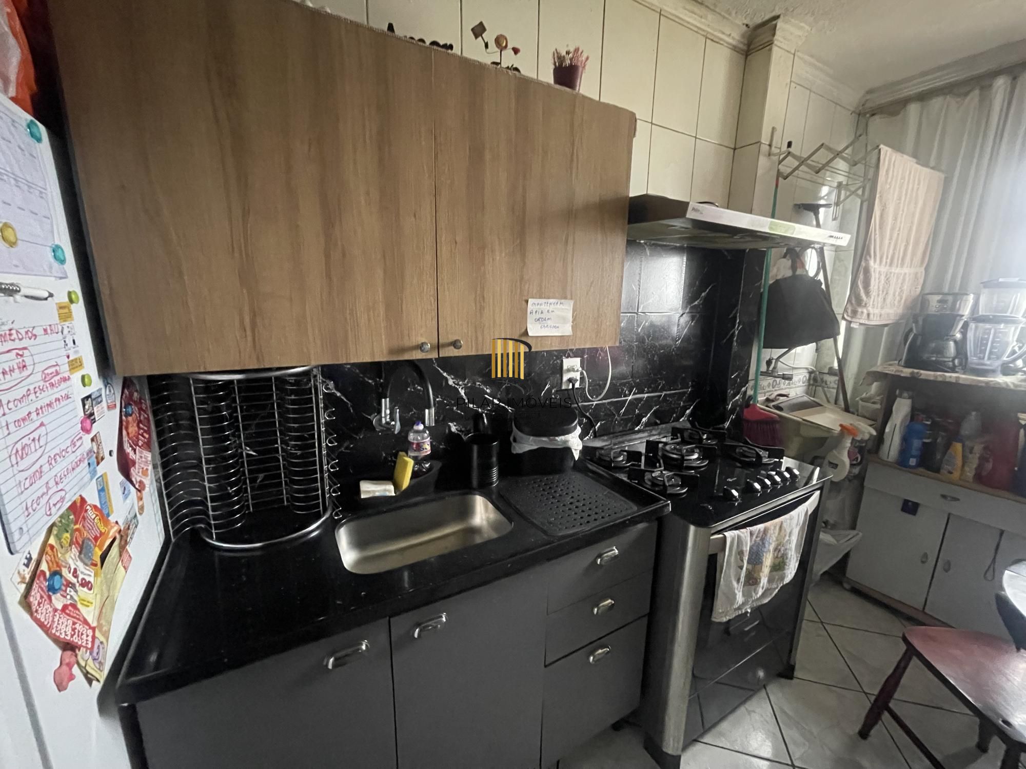 Apartamento com 66 m2 localizado na Rua Abaeté no Bairro Sarandi