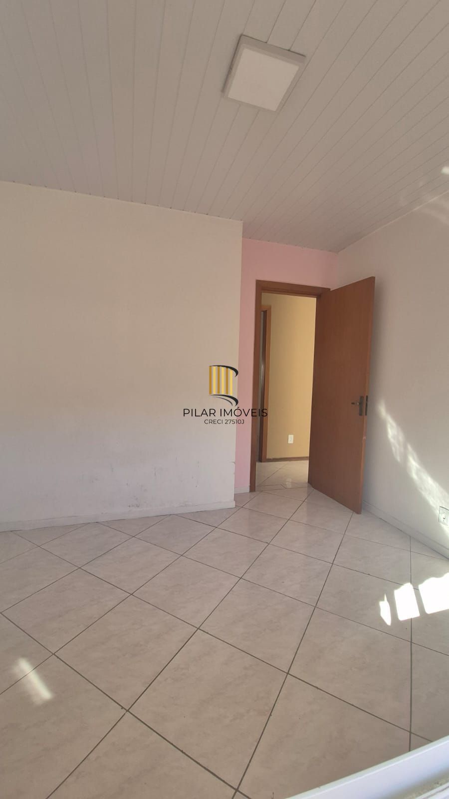 Casa à venda com 2 quartos 75 m² na Hipica