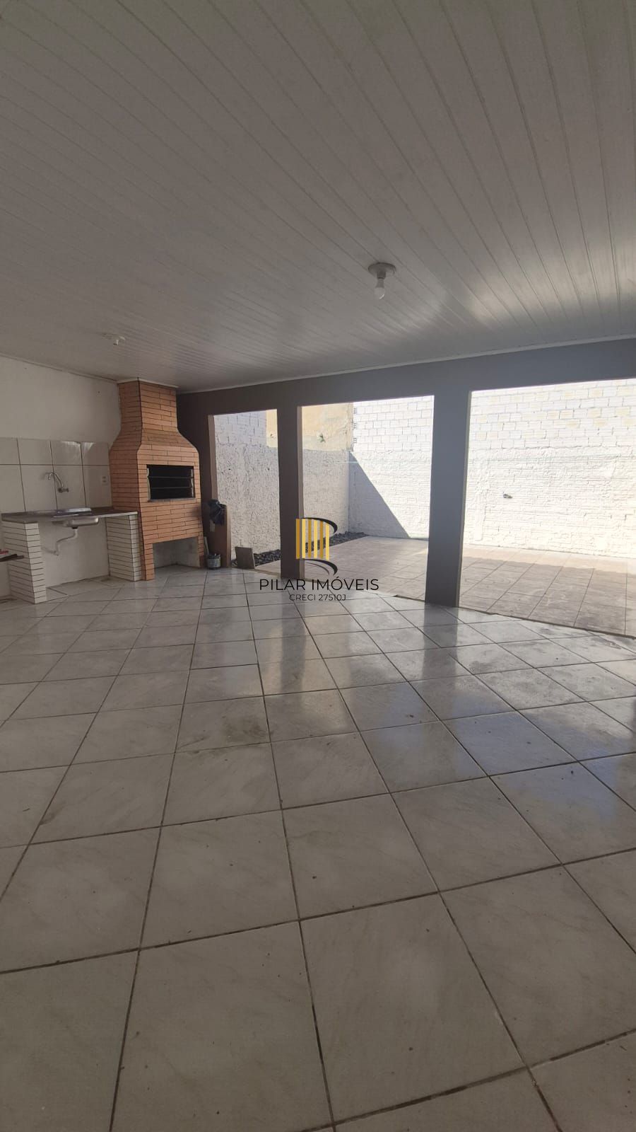 Casa à venda com 2 quartos 75 m² na Hipica
