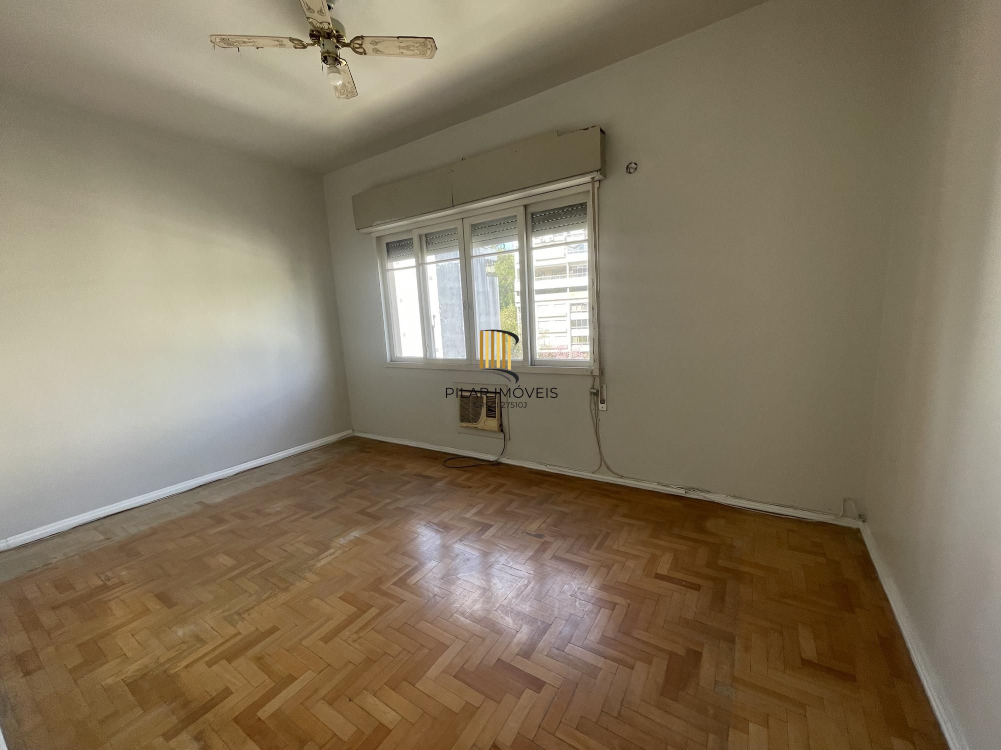 Apartamento 2 dormitórios com dependência 70m2 Moinhos de Vento Av. Cristóvão