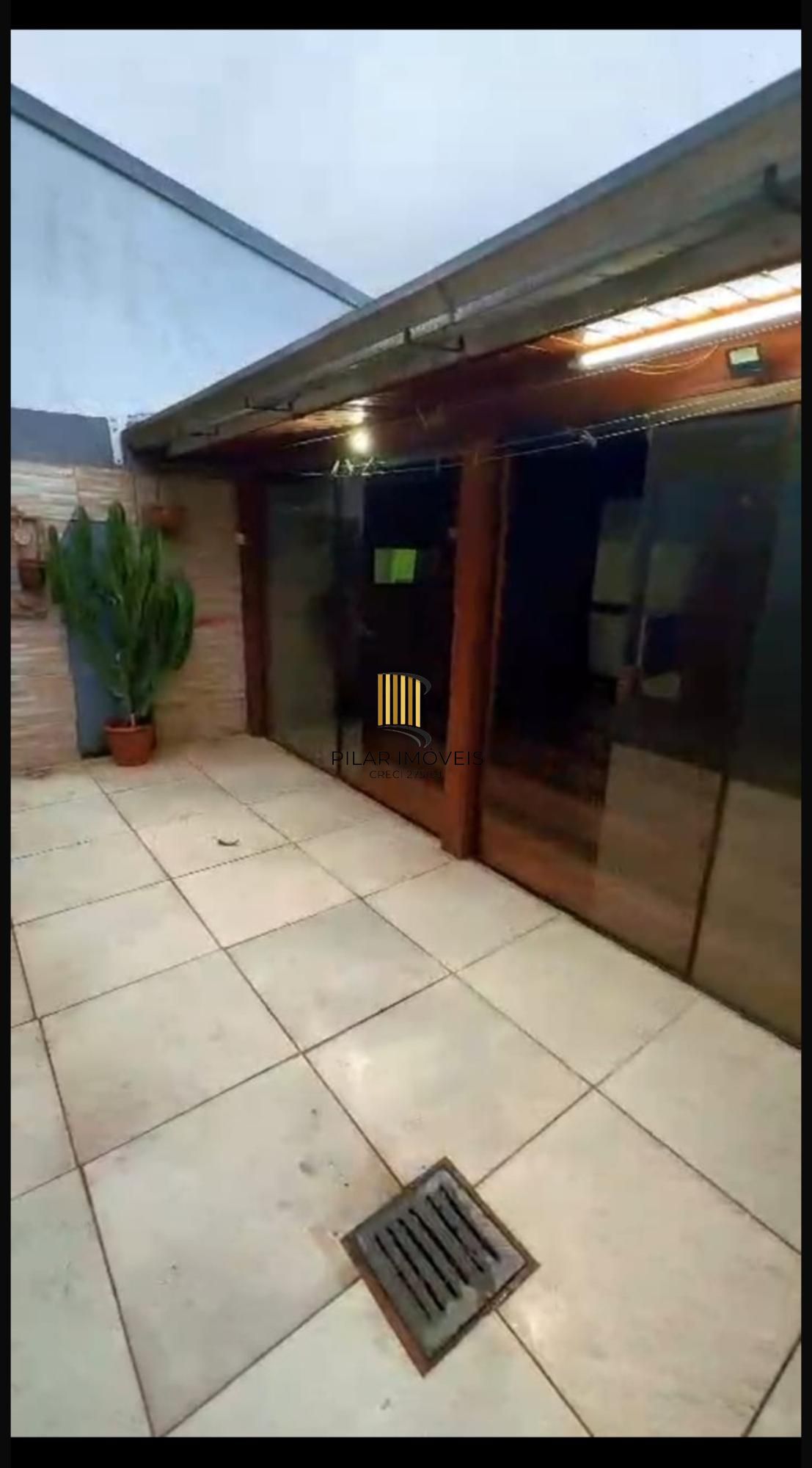 Casa em Condomínio com 2 quartos e 73m² à venda em Jardim Algarve, Alvorada.