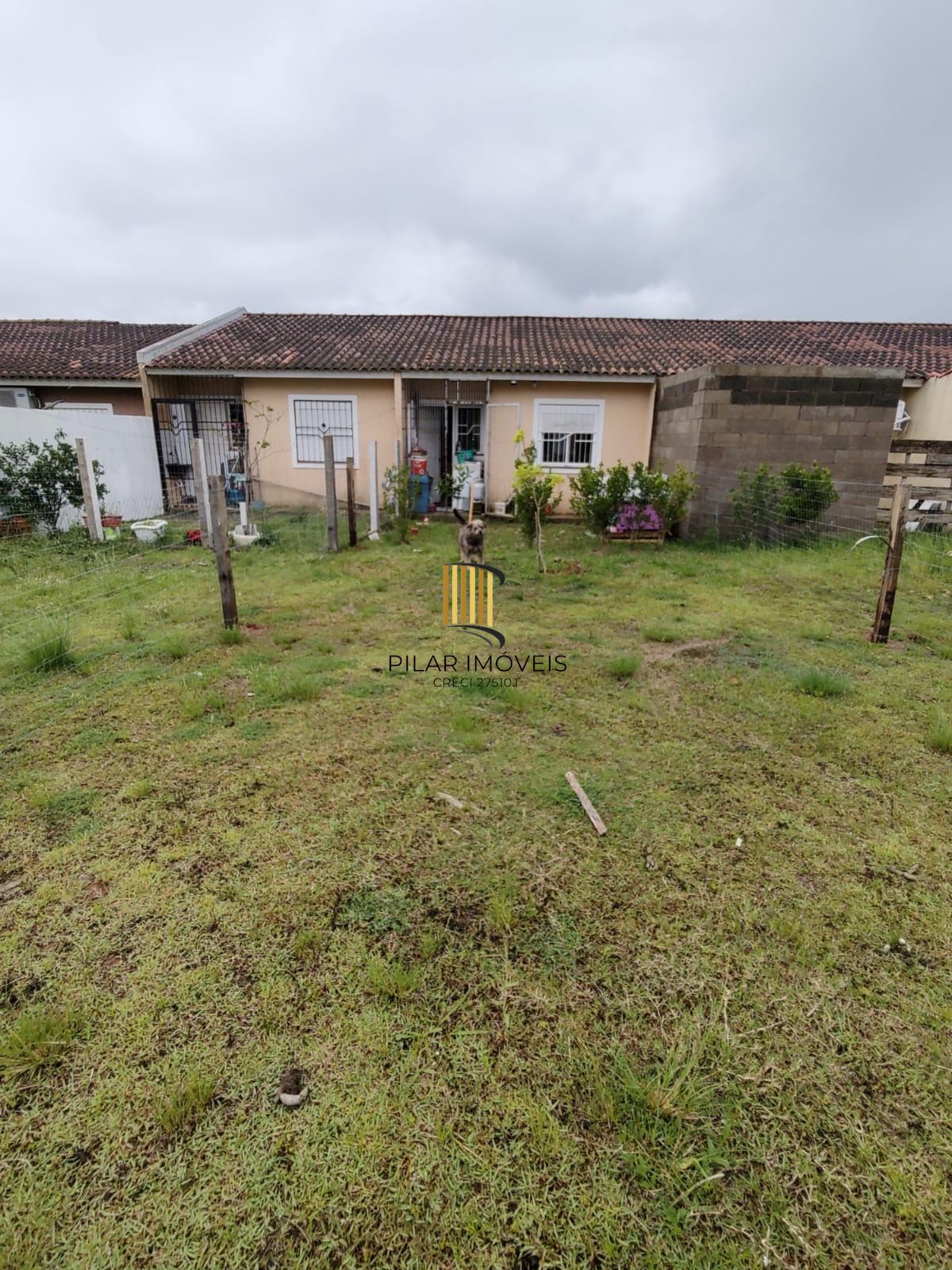Casa Sobrado semi mobiliada com 2 dormitórios Avenida Juca Batista 115m2