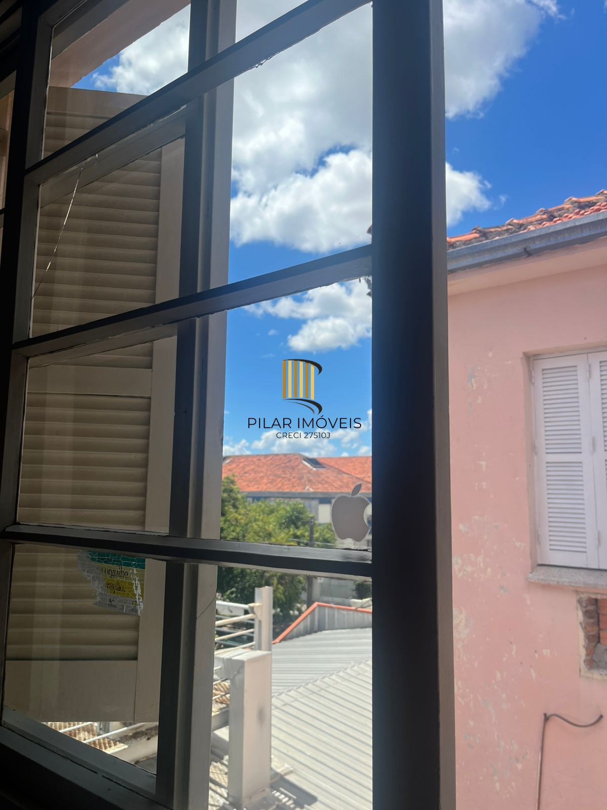 Apartamento com 2 quartos, 2 banheiros e sol da manhã no bairro Vila Ipiranga