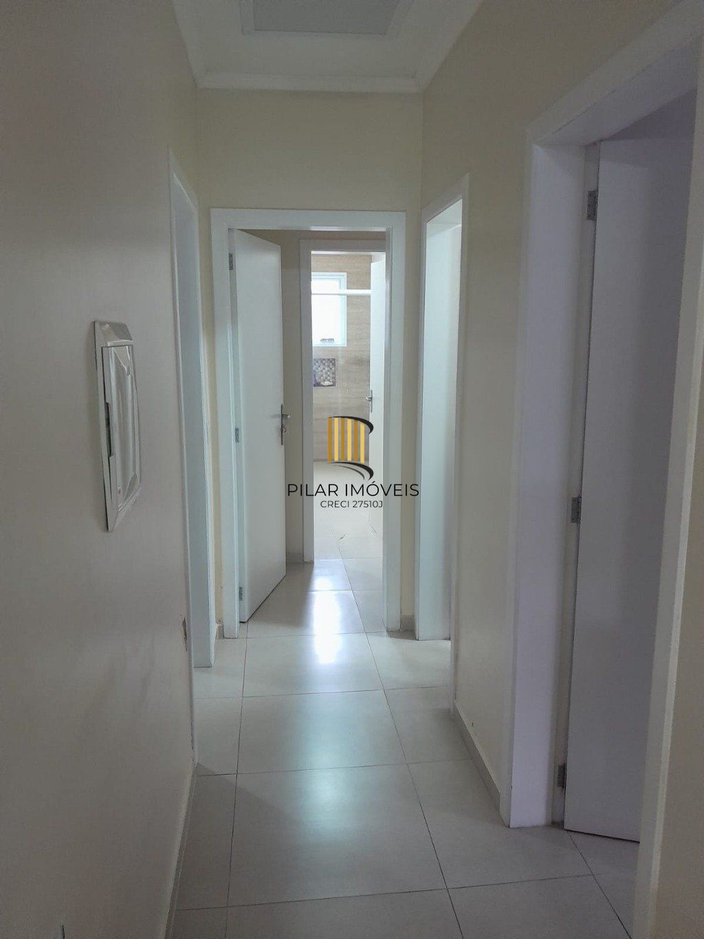 Casa com 3 dormitórios e 3 vagas de garagem em Gravatai.