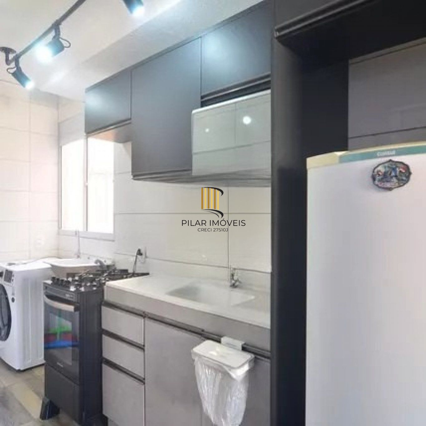 Apartamento com 2 dormitórios, com 1 vaga de garagem em Canoas.