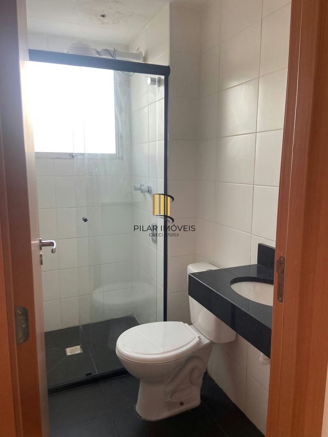 Apartamento de 2 dormitórios, piscina e 1 vaga de garagem em Canoas.