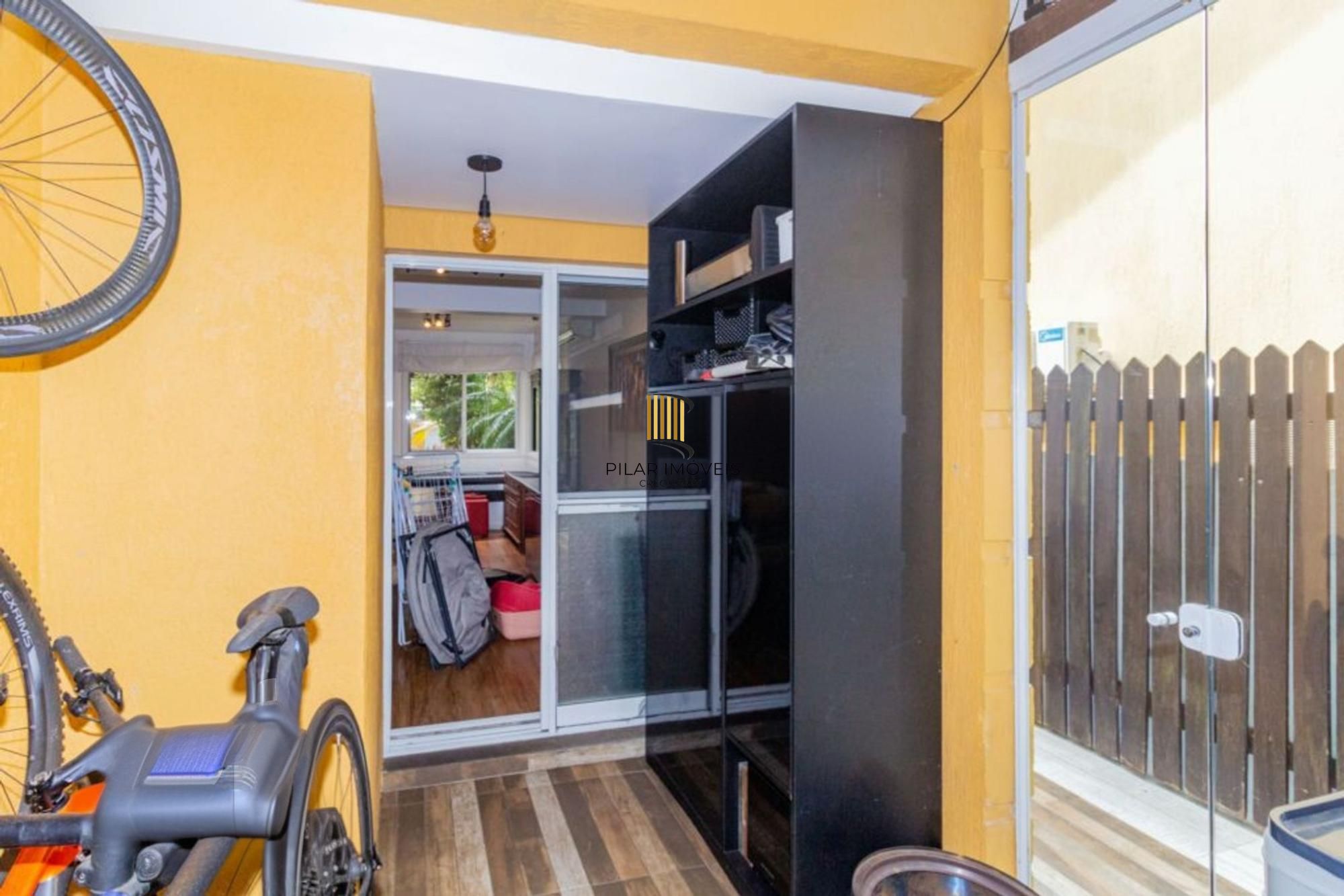 Casa em condomínio fechado de 3 quartos, suíte,2 vagas no bairro Mário Quintana