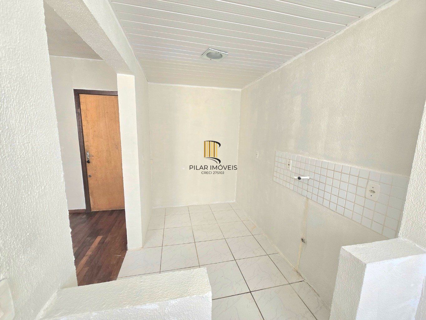 Apartamento  de 2 dormitórios e 1 vaga de garagem em Canoas.