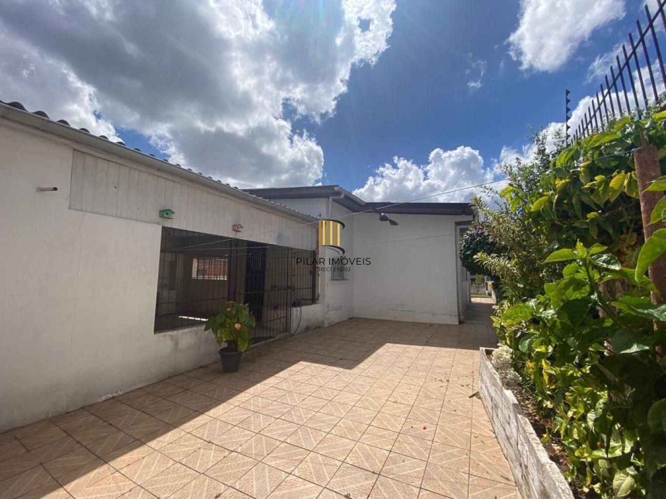 Casa com 2 quartos e 3 vagas no bairro Nossa Senhora das Graças