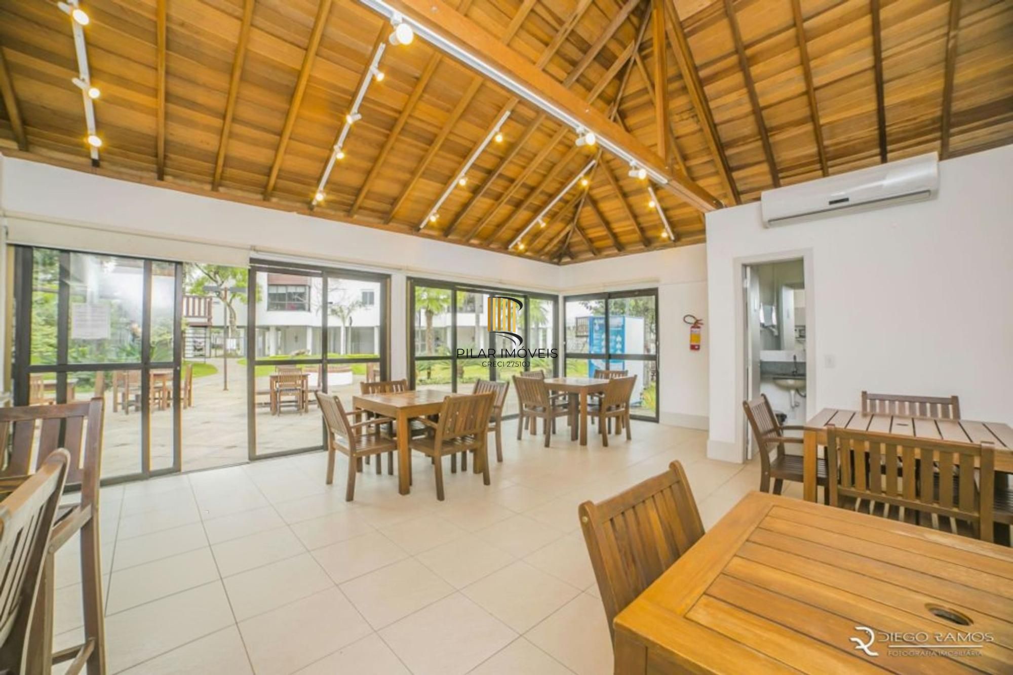 Apartamento Reformado com 2 Dorms e Infra Completa – Jardim Botânico