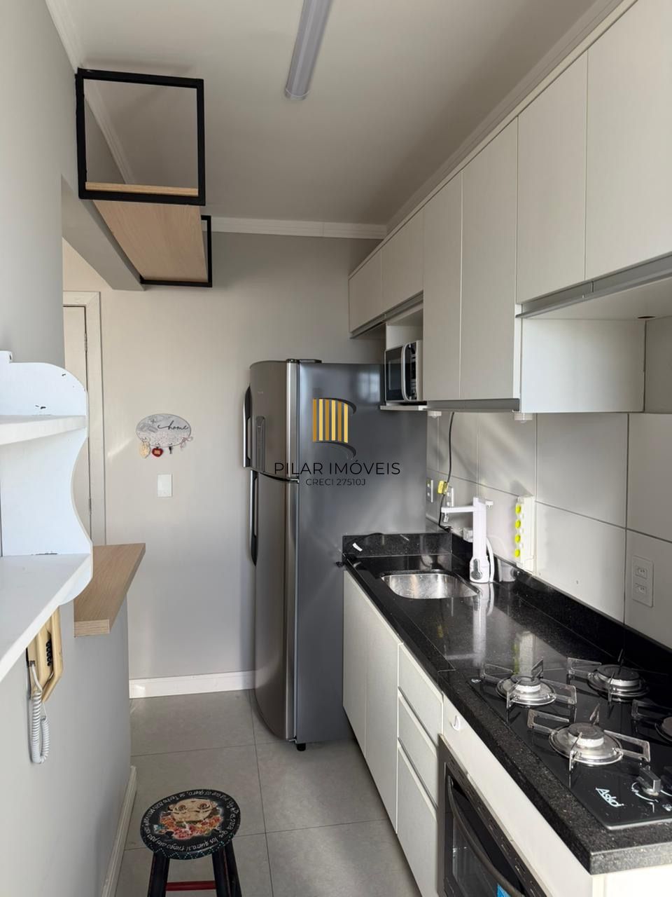 Apartamento com 2 quartos e 1 vaga de garagem no Bairro Sarandí