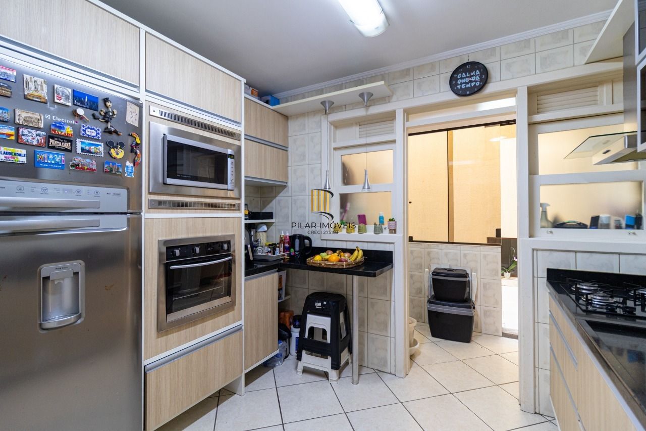 Apartamento mobiliado 2 quartos, vaga e churrasqueira no bairro Cristo Redentor