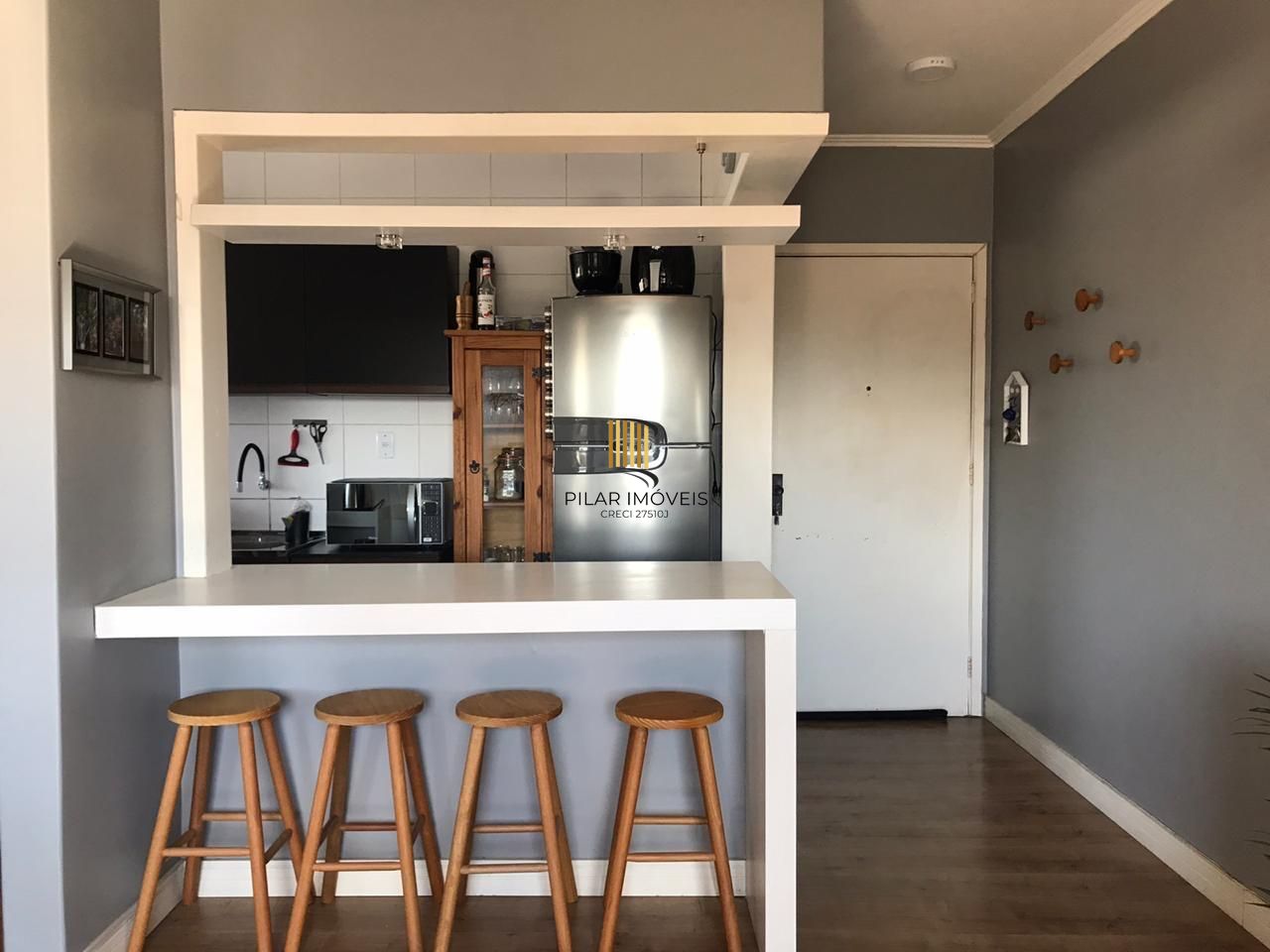 Apartamento à venda 1 quarto, com vaga no bairro Teresópolis.
