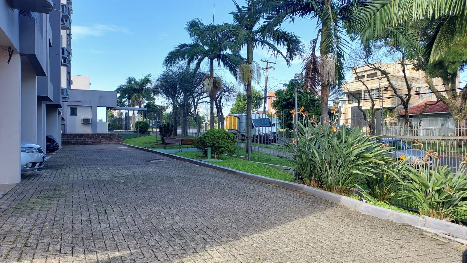 Apartamento de 2 dormitórios bairro Sarandi