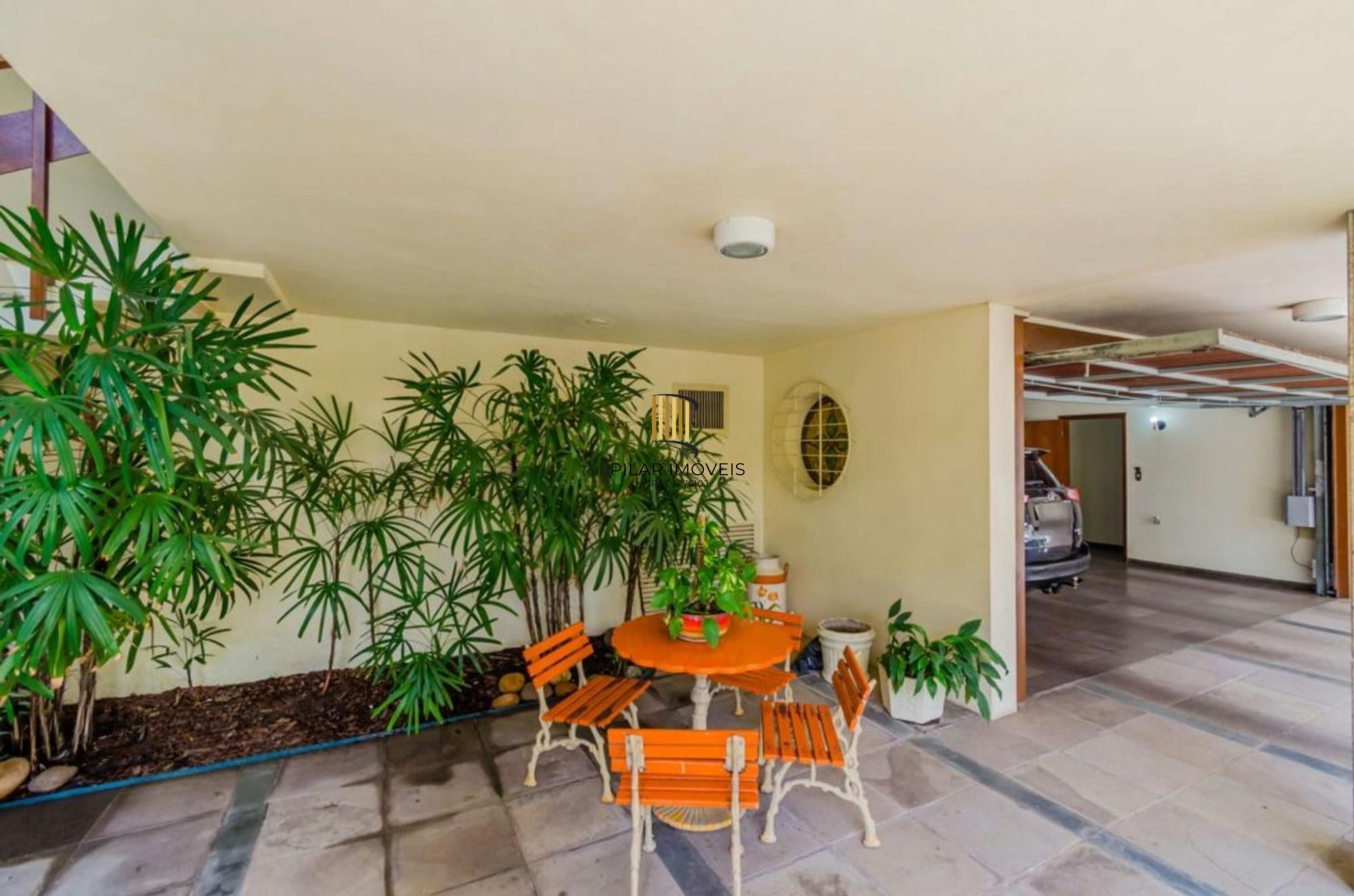 Casa à venda no Jardim Lindóia com piscina e 6 vagas