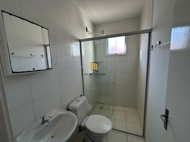 Casa em condomínio de 2 quartos 1 vaga de garagem em Canoas.