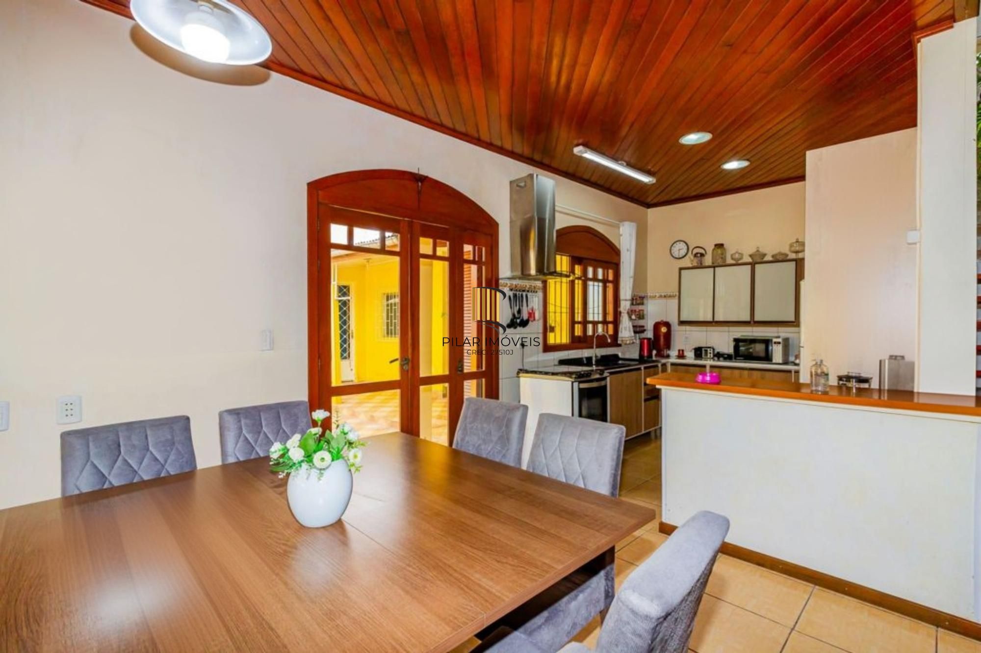 Casa com 5 dormitórios no Bairro Sarandí