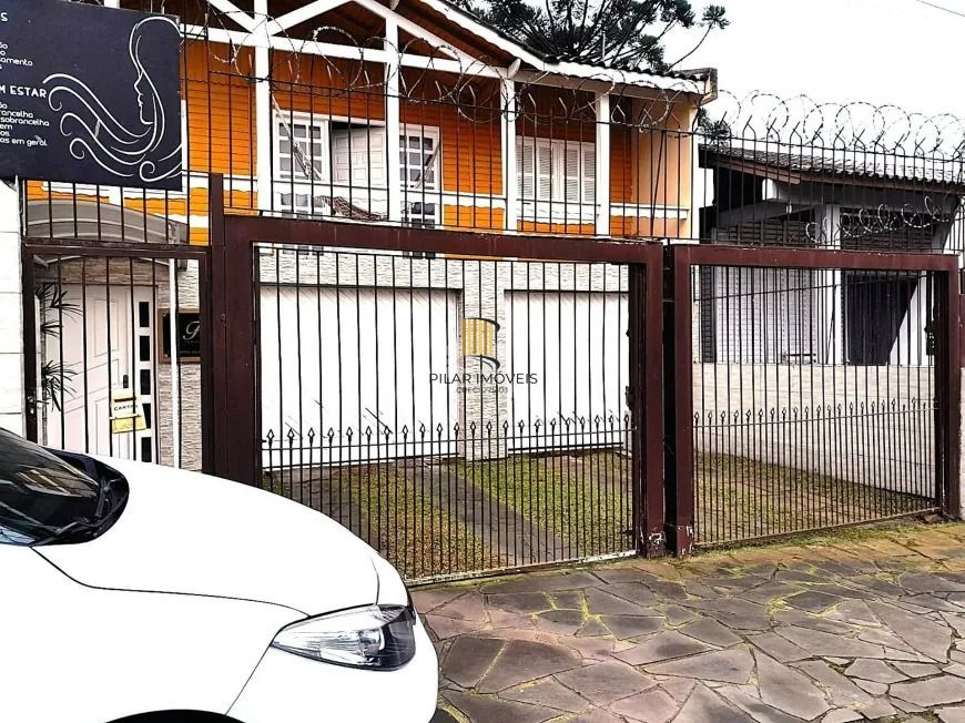 Casa com 3 Quartos e 3 banheiros à Venda, 387 m² - Pilar Imóveis