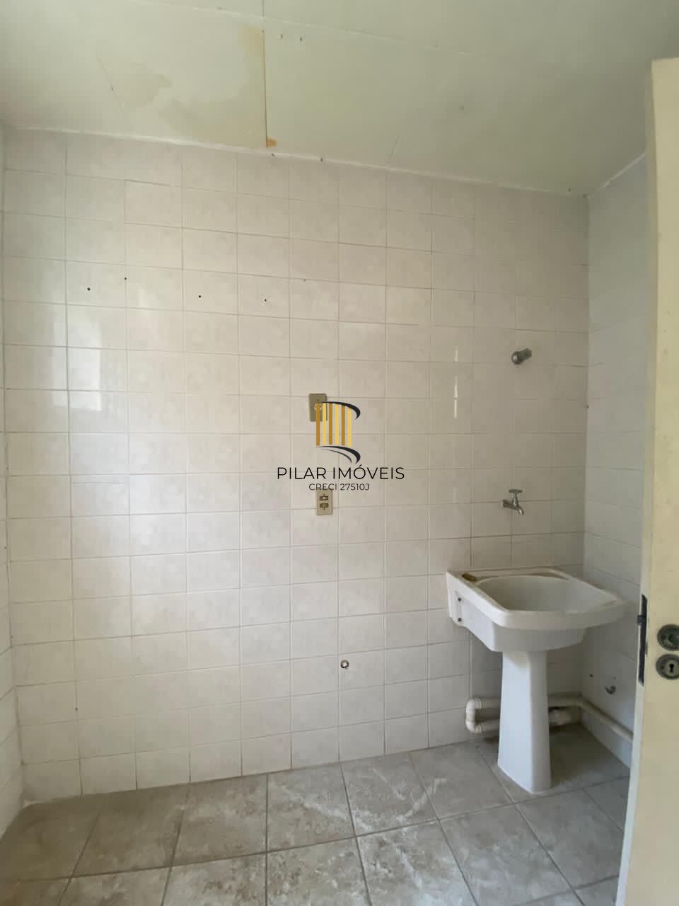 Apartamento 2 dormitórios térreo com 1 vaga Bairro Santa Teresa São Leopoldo