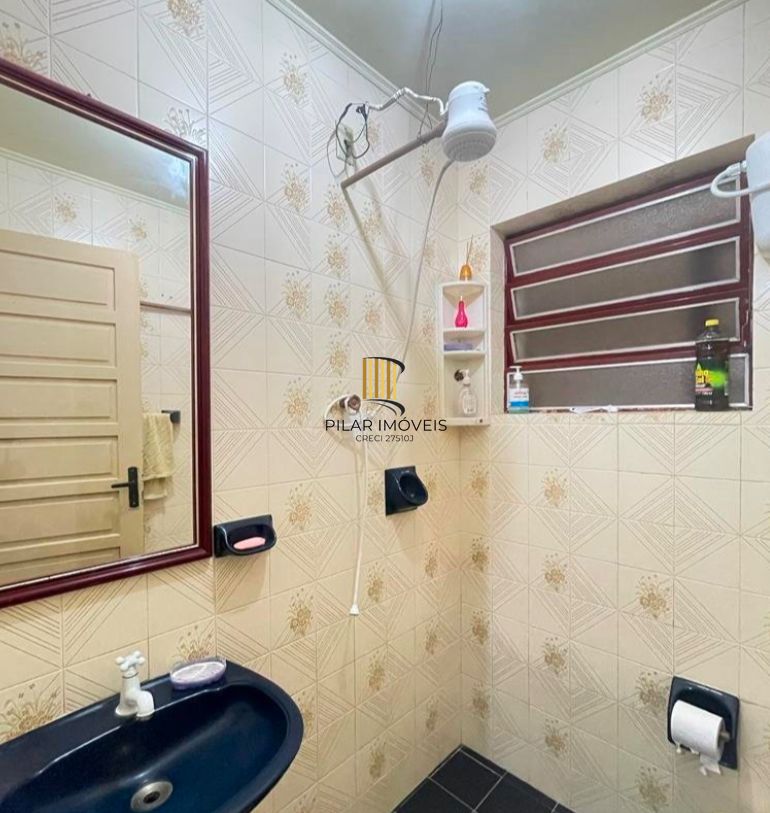 Casa semi mobiliada com 3 dormitórios no Bairro Jardim Floresta