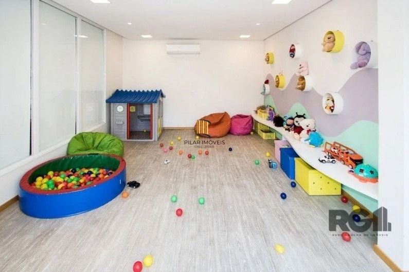 Apartamento de 3 quartos, suíte, elevador e 2 vagas no bairro Teresópolis