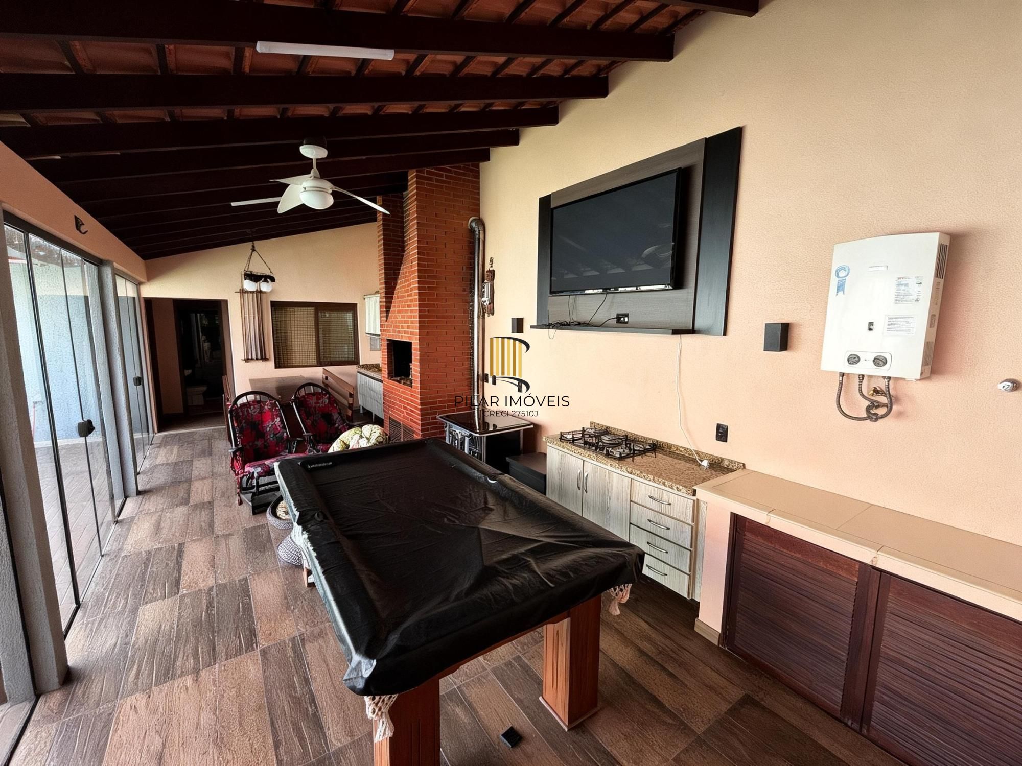 Casa com 4 quartos, piscina, vaga, churrasqueira e Sacada no bairro Jardim Itu