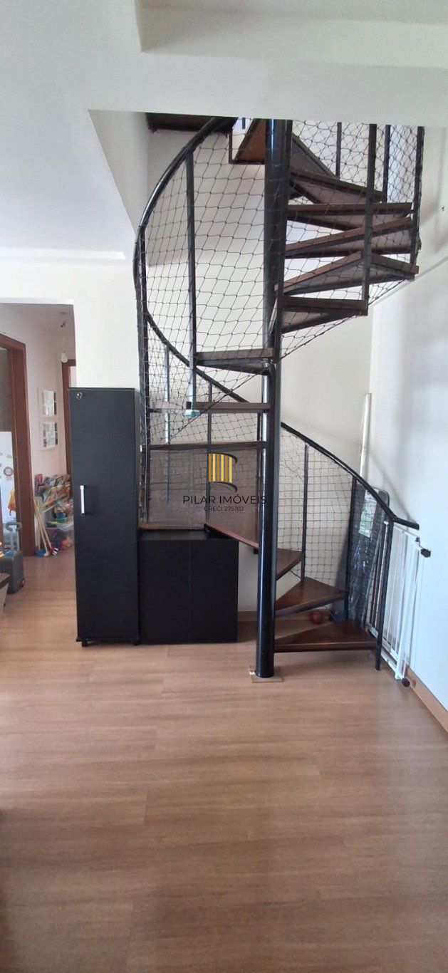 Cobertura com 3 quartos, 2 Vagas de garagem No Bairro Cavalhada.