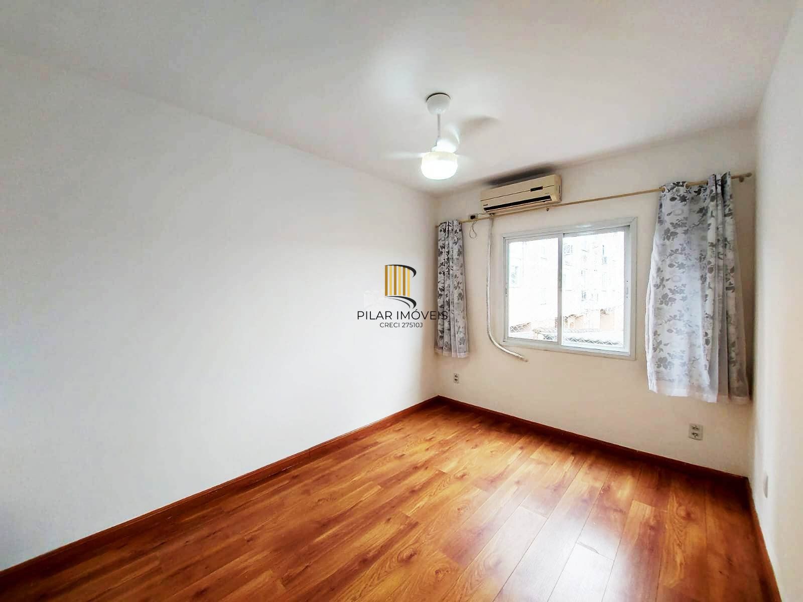 Apartamento de 1 dormitório com 1 vaga no Bairro Coronel Aparício Borges