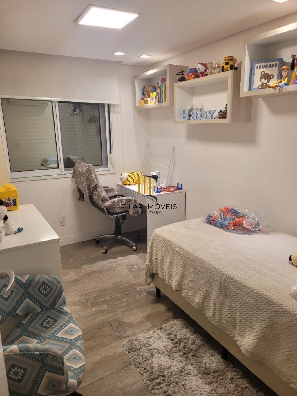Apartamento com 4 dormitórios e 3 vagas de garagem no Bairro Petrópolis