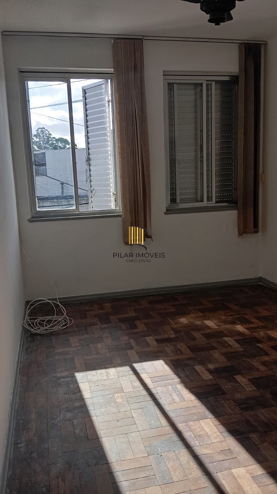 Apartamento à venda com 2 quartos 51 m² no Bairro Passo da Areia
