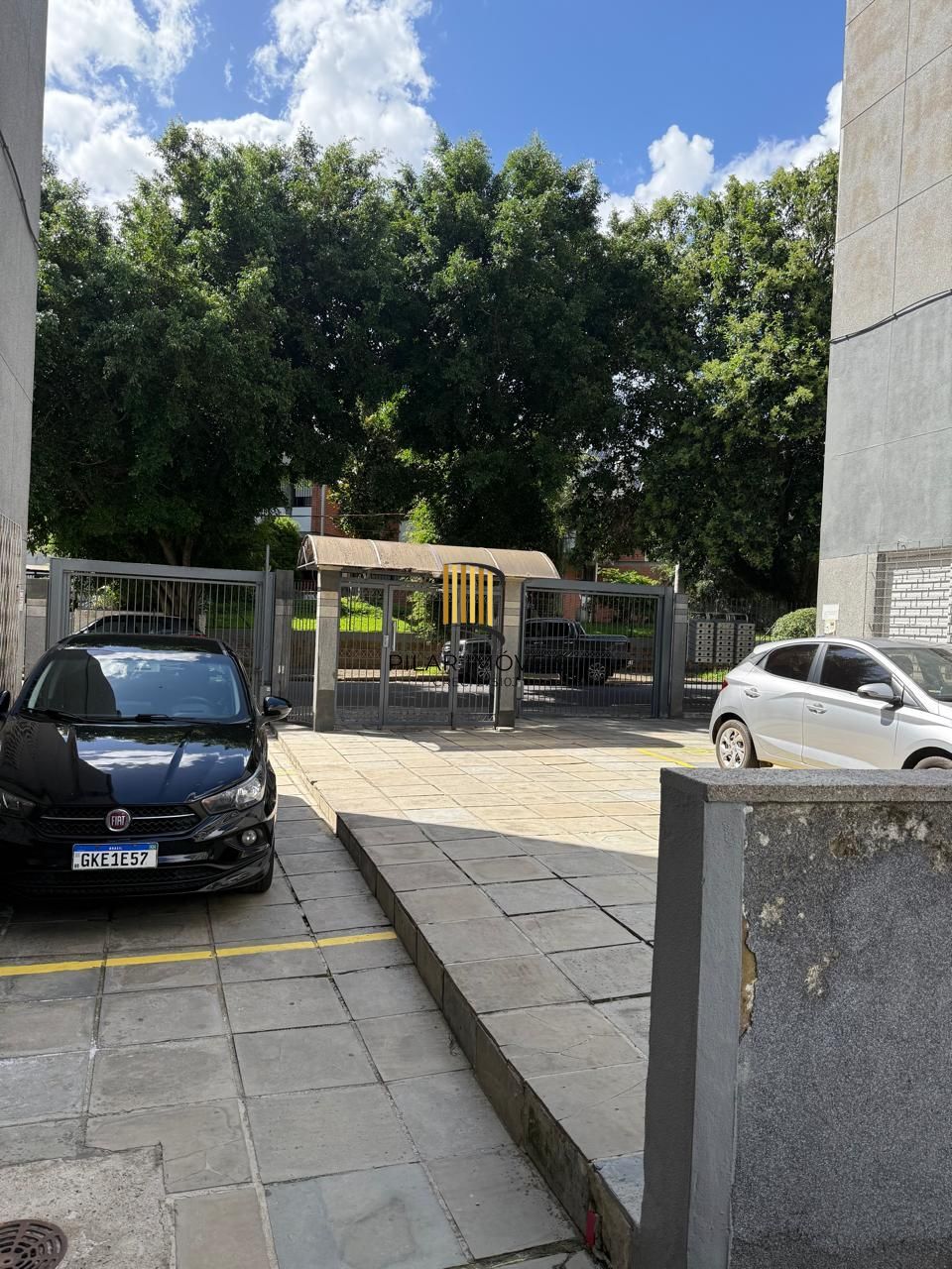 Apartamento 2 Dormitórios Reformado com Vaga na Vila Ipiranga